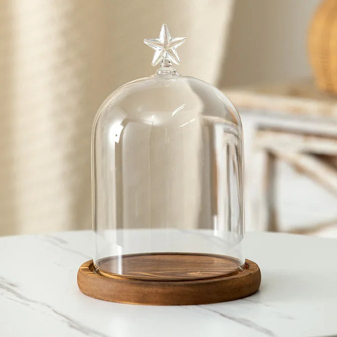 Cloche en verre avec base en bois