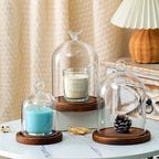 Cloche en verre avec base en bois