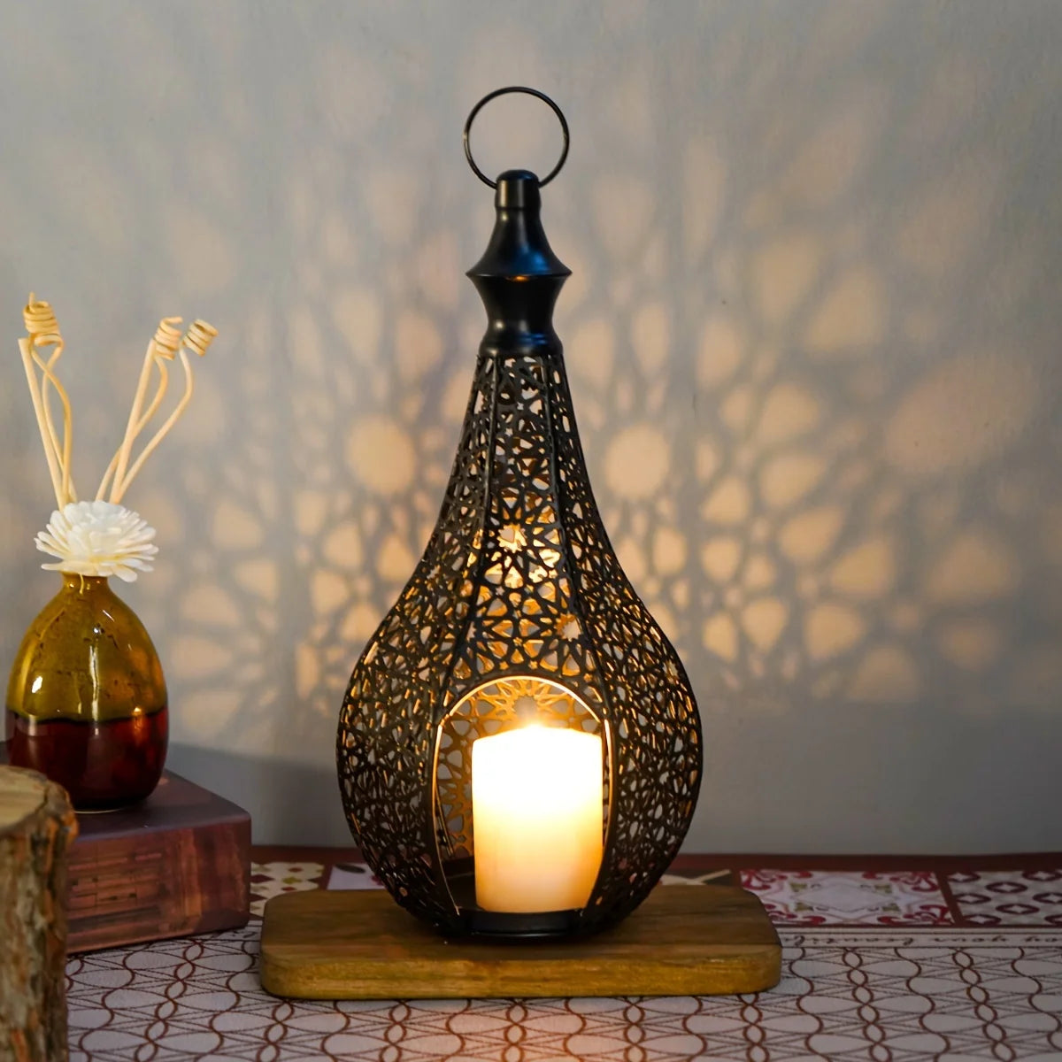 Lanterne en métal design arabe